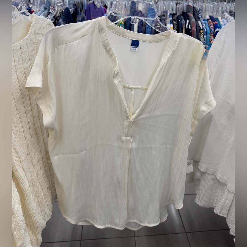 Women’s short sleeve blouse